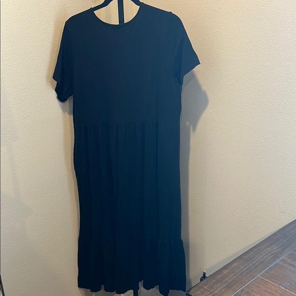 Old Navy Black long Short Sleeve Dress. NWOT - Picture 3 of 3